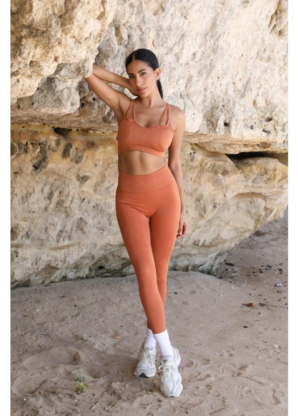 Yüksek Bel Dikişli, Toparlayıcı ve Esnek Spor Tayt – Toprak Tonu